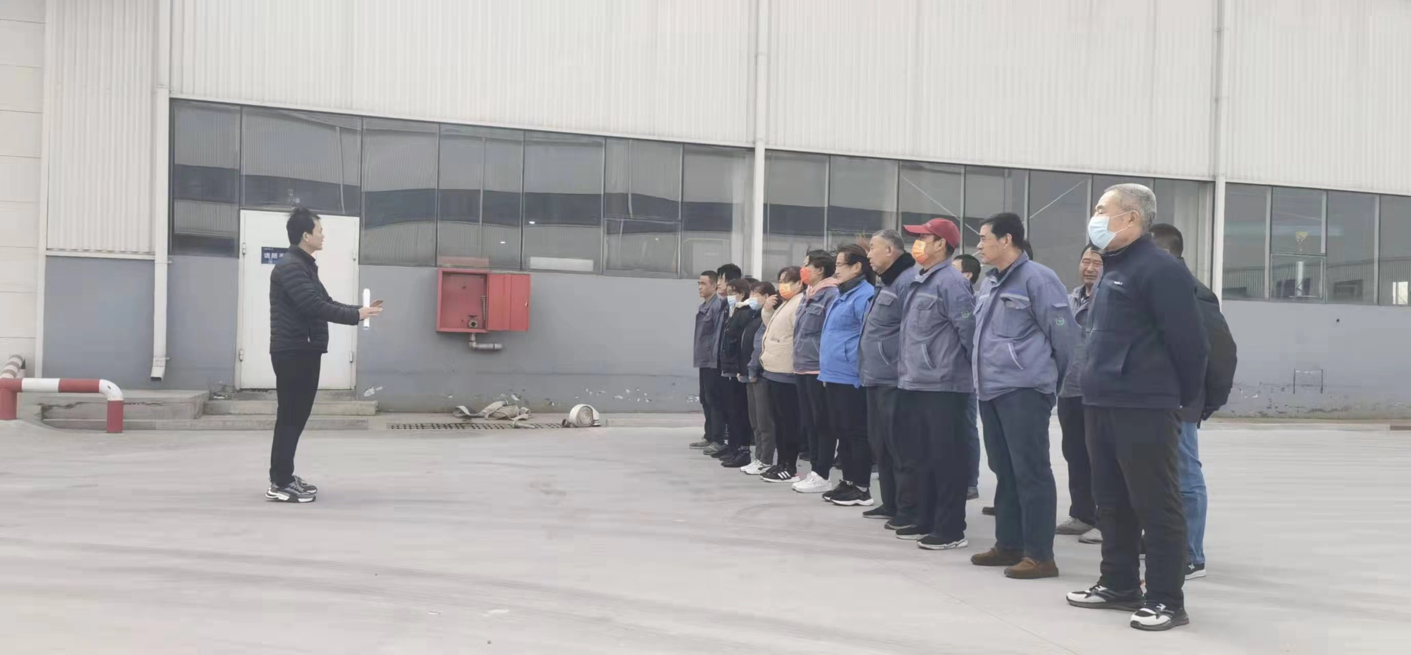 開展消防演練，提升員工應(yīng)急能力(圖1)